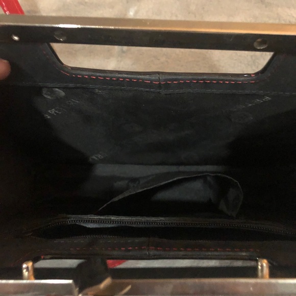 🩸NWT.  PETER KAISER handbag. - Picture 4 of 5